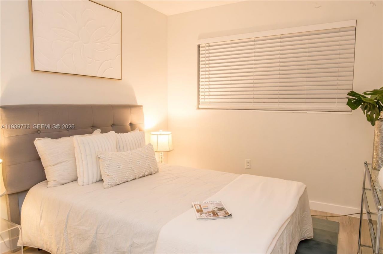 6675 W 4th Ave , Unit 203, Hialeah, FL 33012 Photo