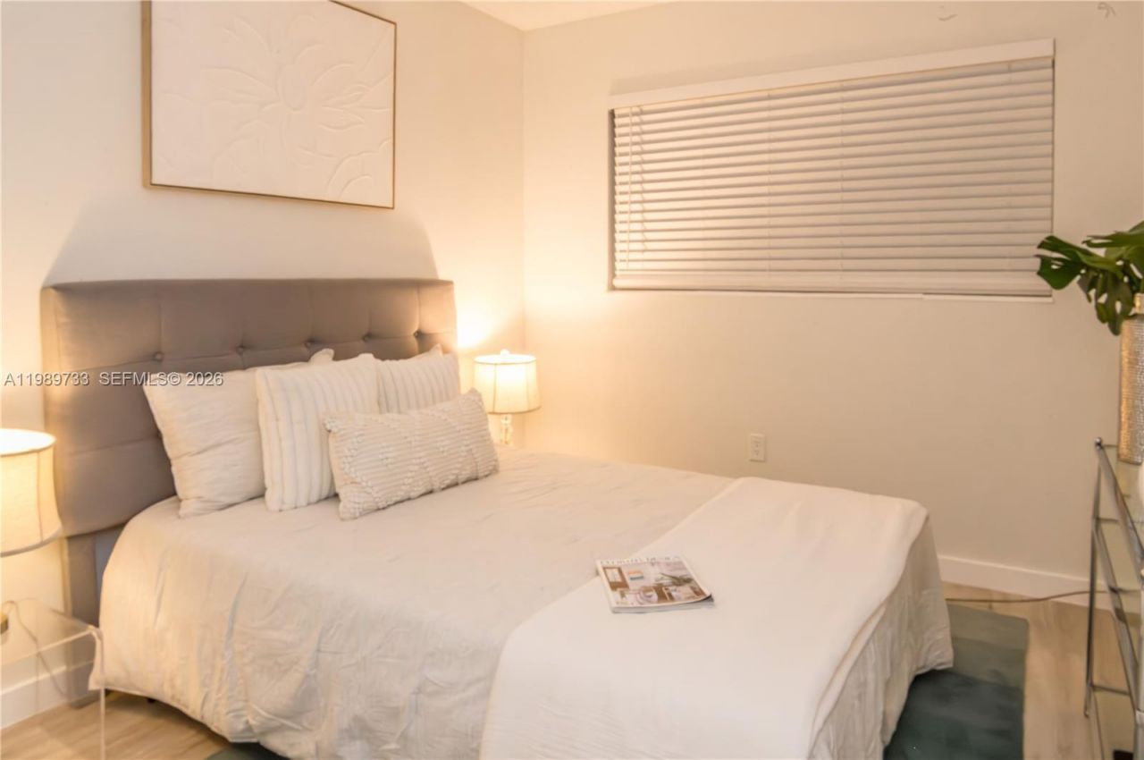 6675 W 4th Ave , Unit 203, Hialeah, FL 33012 Photo