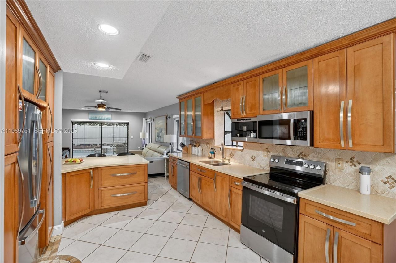 11501 SW 9th Ct, Pembroke Pines, FL 33025 Photo