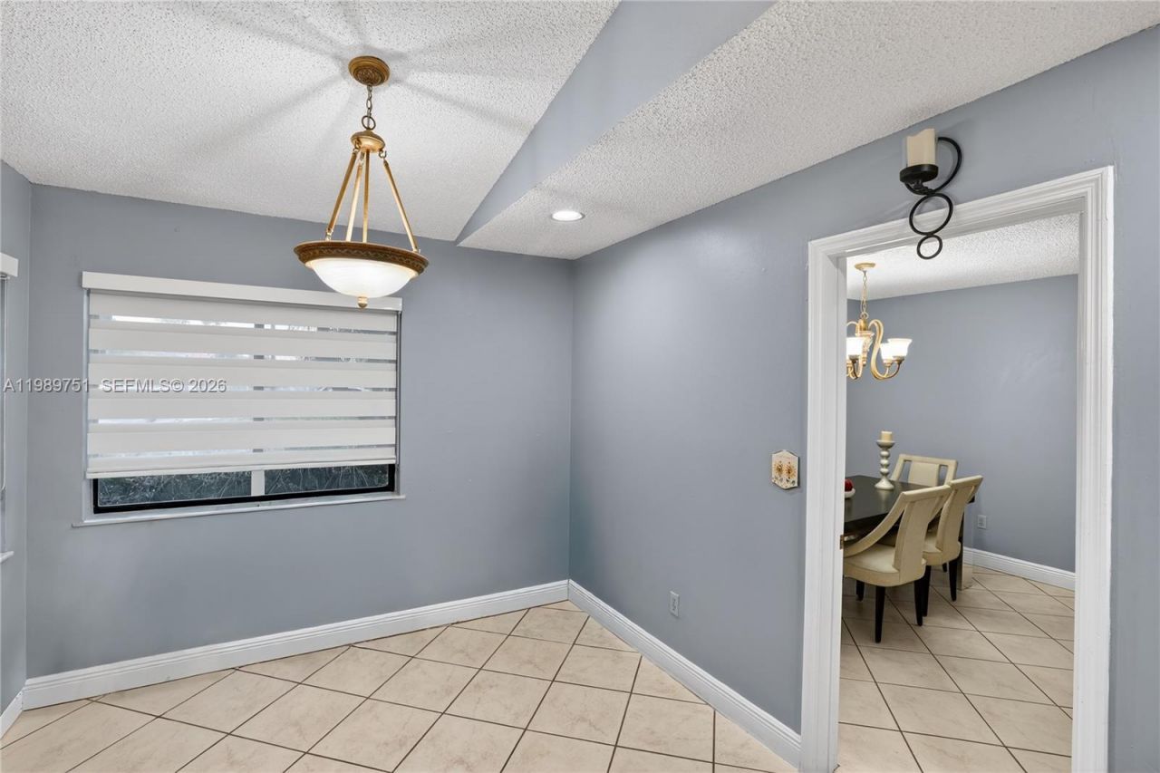 11501 SW 9th Ct, Pembroke Pines, FL 33025 Photo