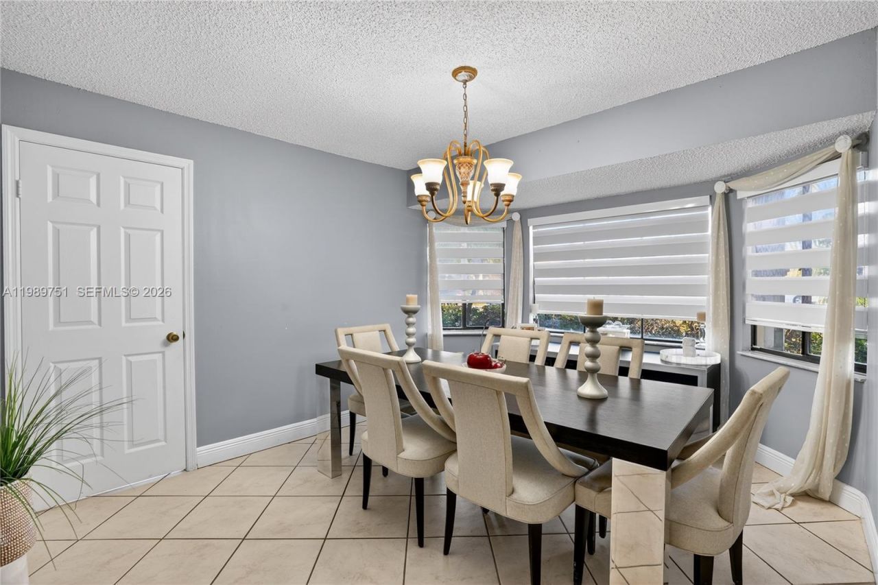 11501 SW 9th Ct, Pembroke Pines, FL 33025 Photo