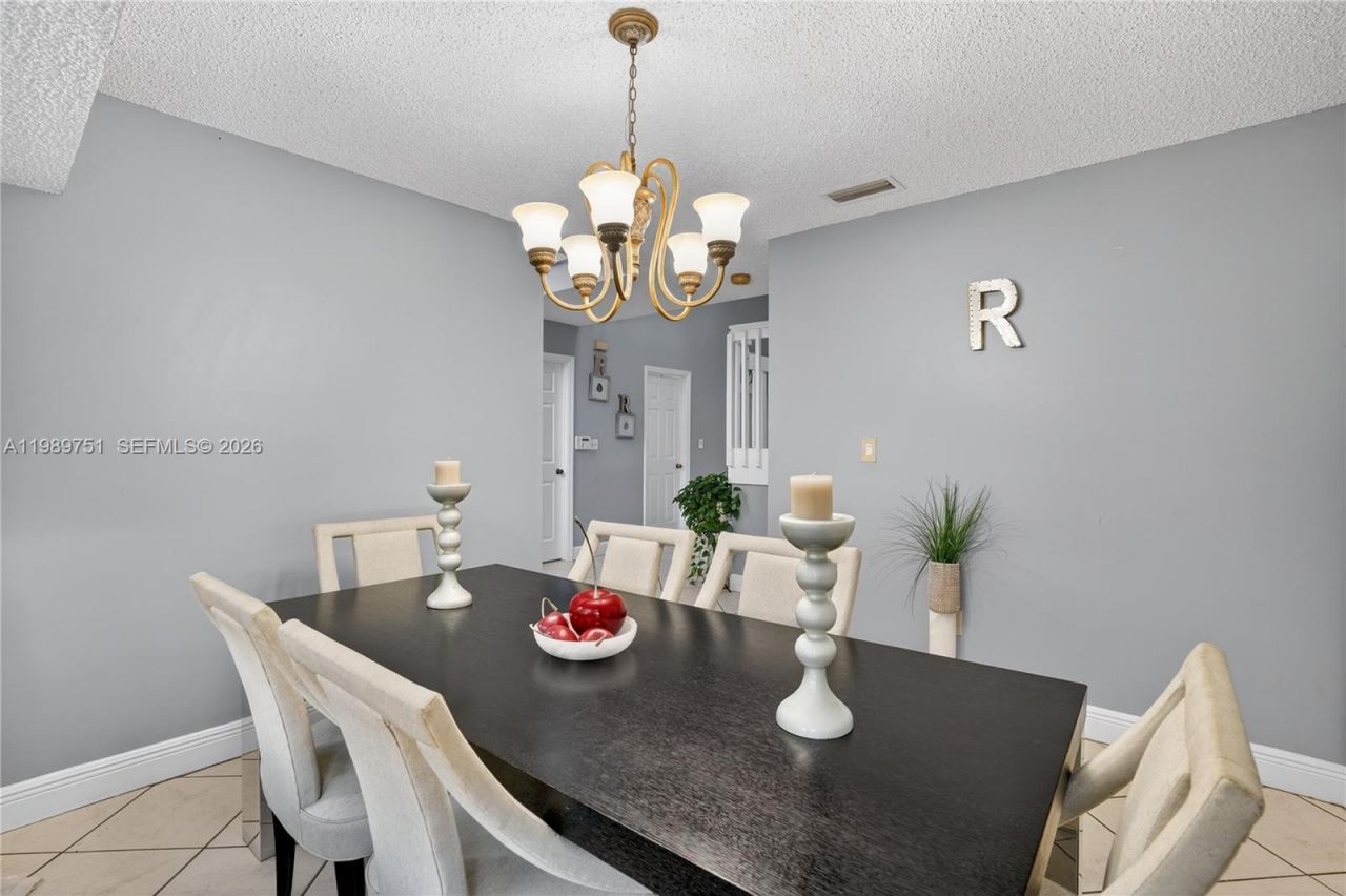 11501 SW 9th Ct, Pembroke Pines, FL 33025 Photo