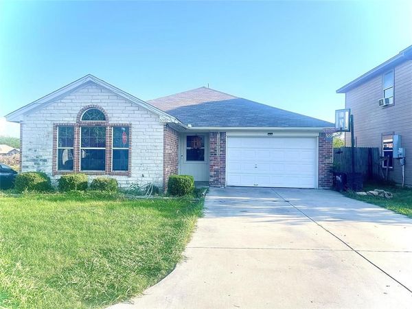 5301 Joshua Court, Sansom Park, TX 76114