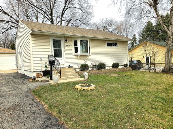 2500 Dakota Road, Waukegan, IL 60087