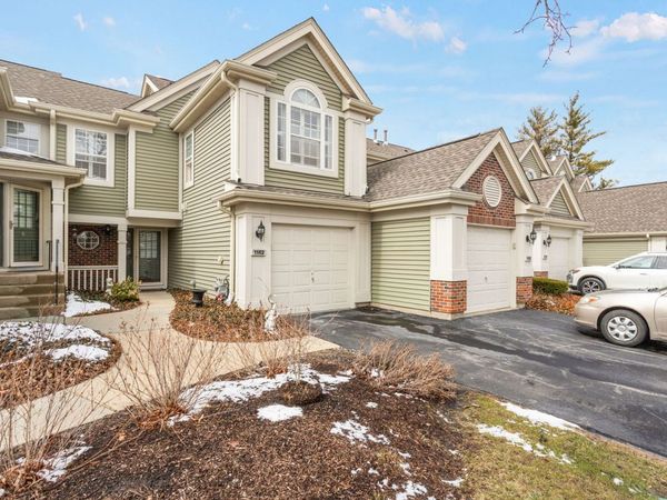 1162 Talbots Lane , Elk Grove Village, IL 60007