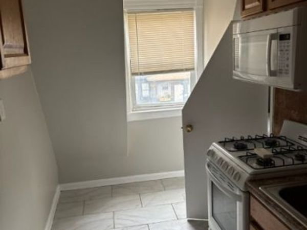 84 Farley Ave, Unit 3, Newark, NJ 07108