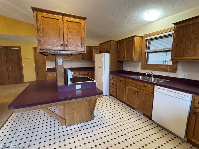 12942 Ravenna Road , Chardon, OH 44024 Photo 10