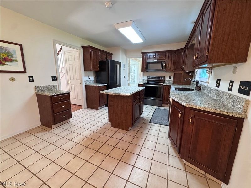 13566 Stoney Springs Drive , Chardon, OH 44024 Photo 15