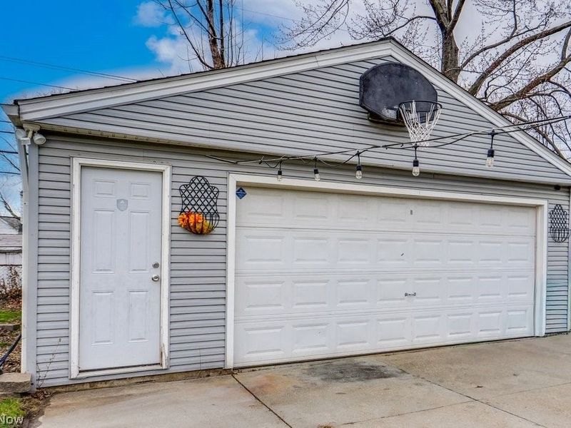 13513 York Boulevard, Garfield Heights, OH 44125 Photo 29