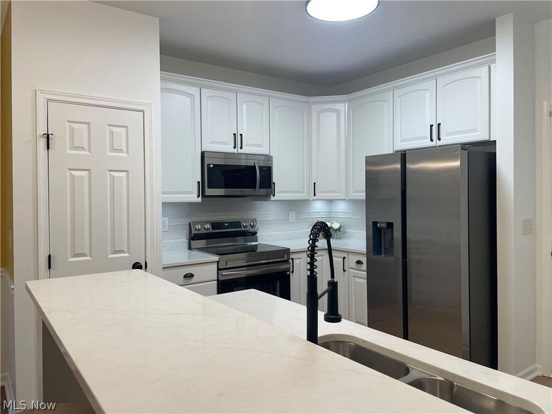 983 Tradewinds Cove, Painesville Township, OH 44077 Photo 27