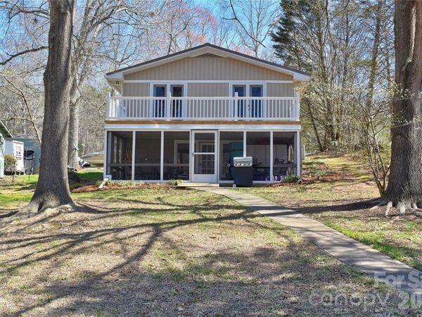 320 Pinehaven Drive , Badin Lake, NC 28127