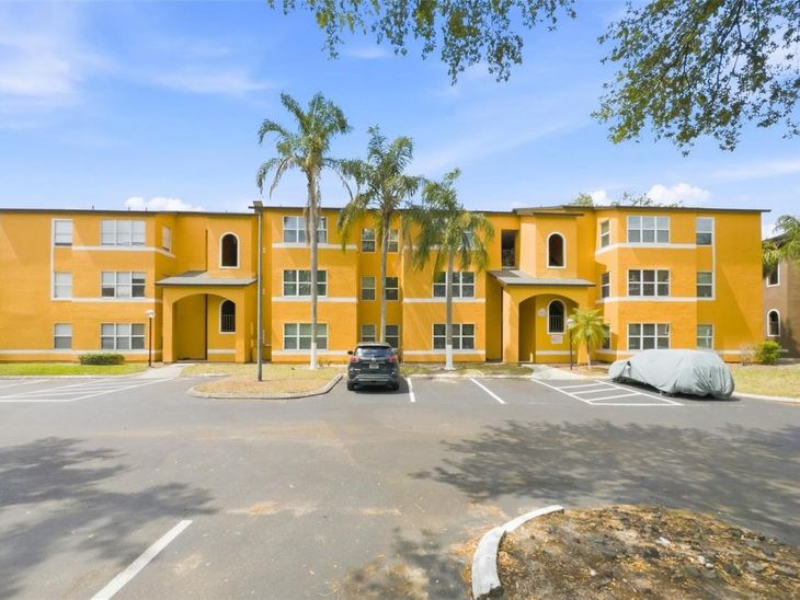 4532 Commander Drive, Unit 2132, Orlando, FL 32822
