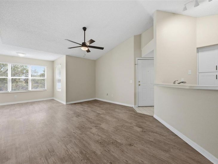 4532 Commander Drive, Unit 2132, Orlando, FL 32822