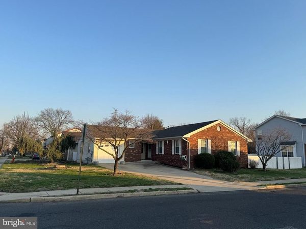 800 BRIDGEBORO STREET, RIVERSIDE, NJ 08075