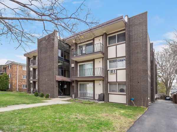 27 S Waiola Avenue , Unit 302, La Grange, IL 60525