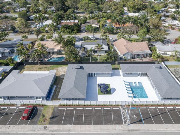 2009 NE 26th Street, Wilton Manors, FL 33305