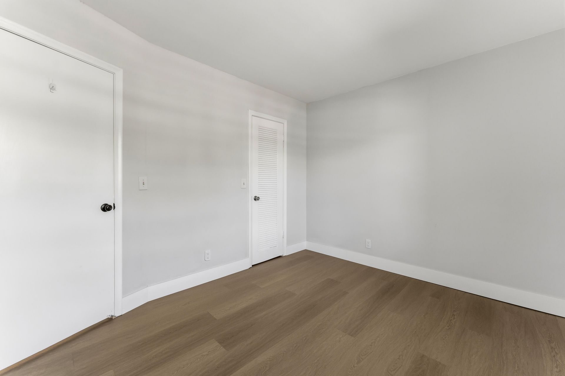 1638 Embassy Drive, Unit 208, West Palm Beach, FL 33401 Photo