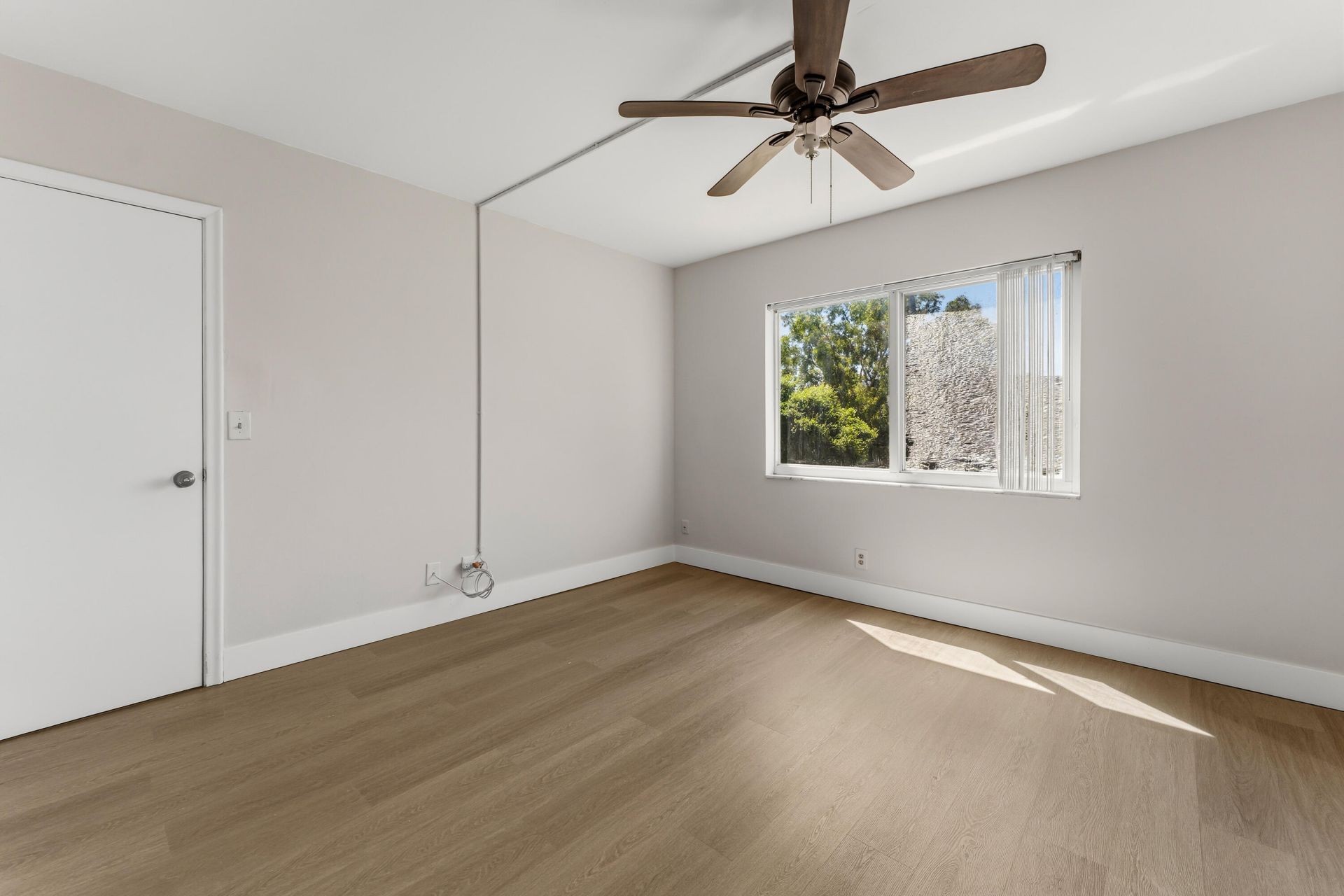 1638 Embassy Drive, Unit 208, West Palm Beach, FL 33401 Photo