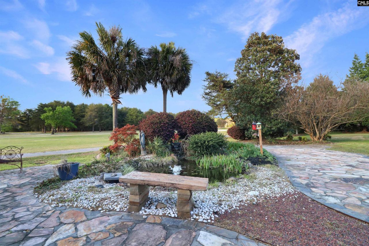 217 Clubhouse Drive  Photo 11