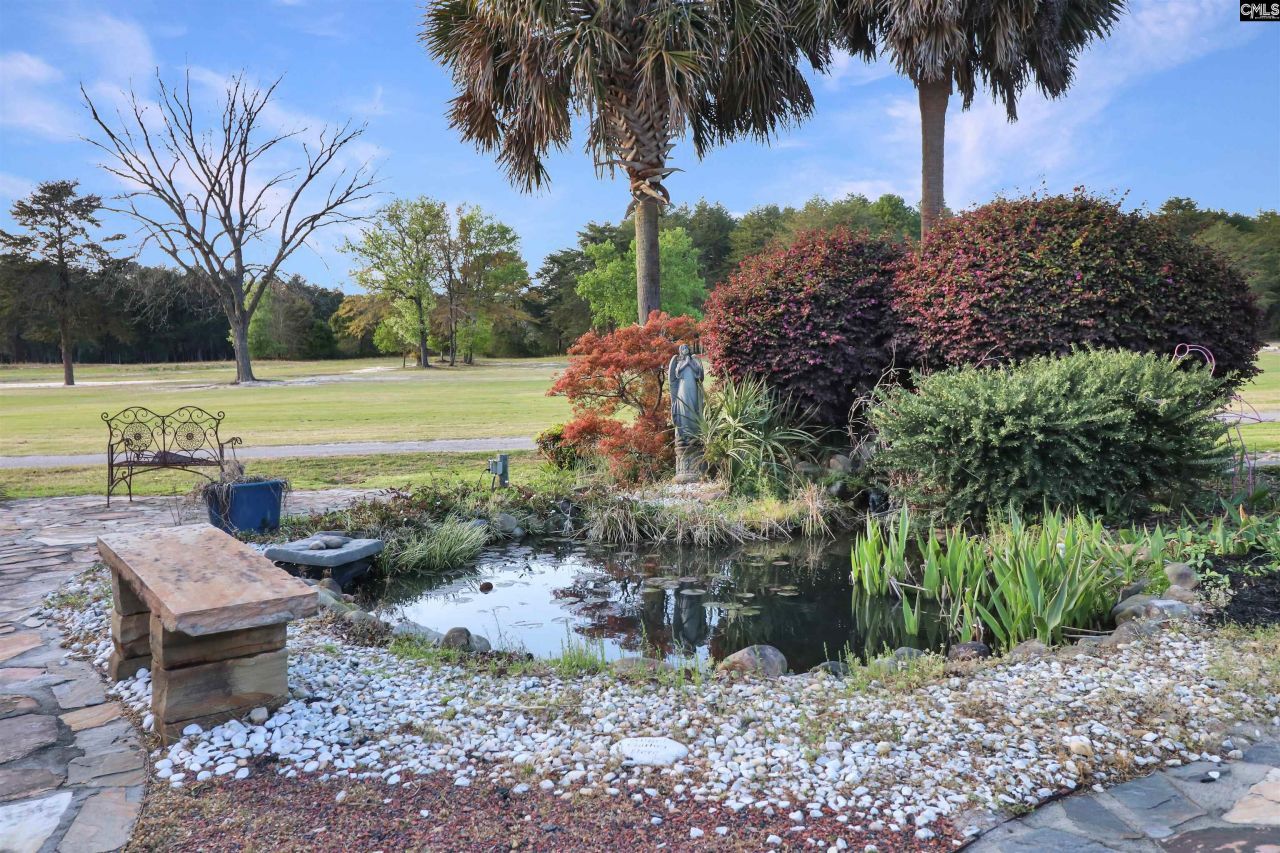 217 Clubhouse Drive  Photo 12