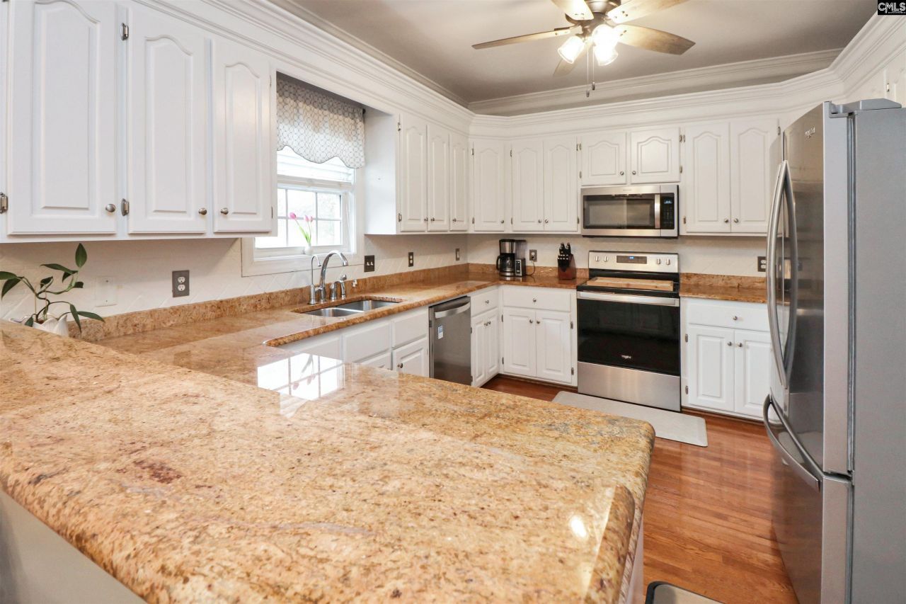 217 Clubhouse Drive  Photo 29