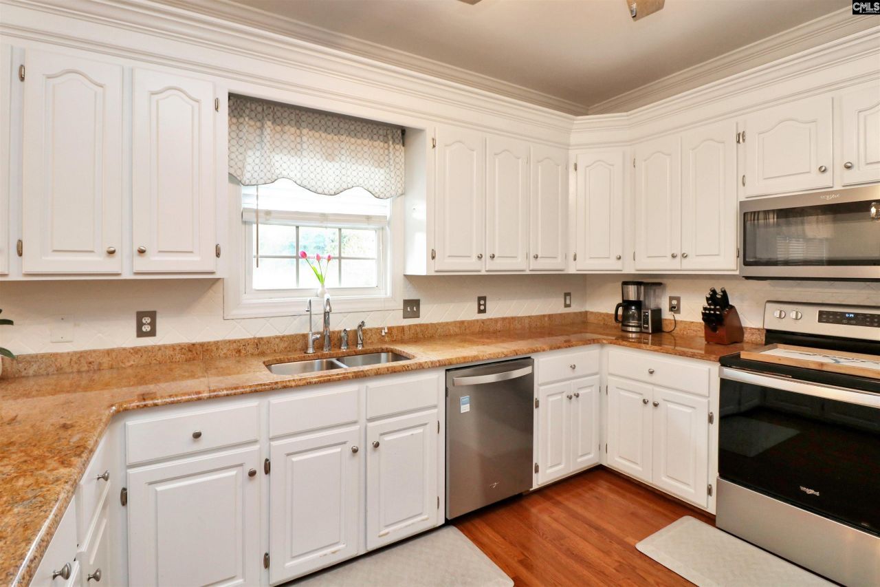 217 Clubhouse Drive  Photo 31