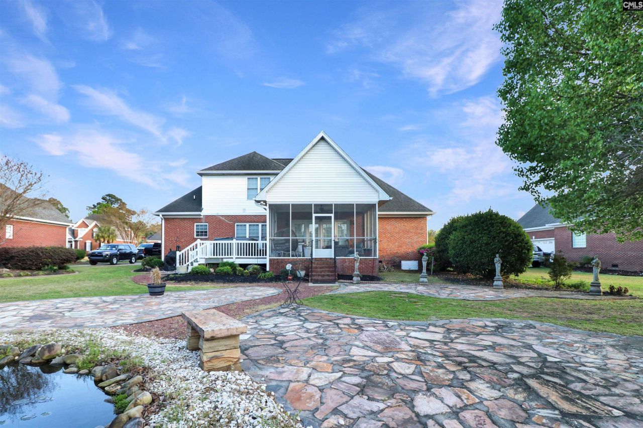 217 Clubhouse Drive  Photo 6