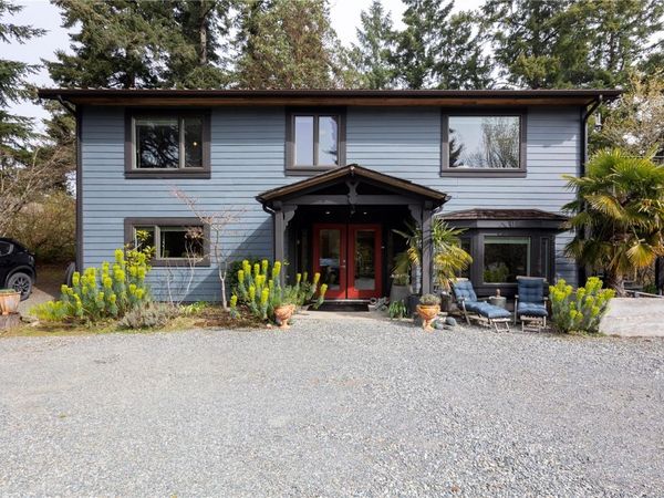 142 Park Dr, Salt Spring, BC V8K 2R7
