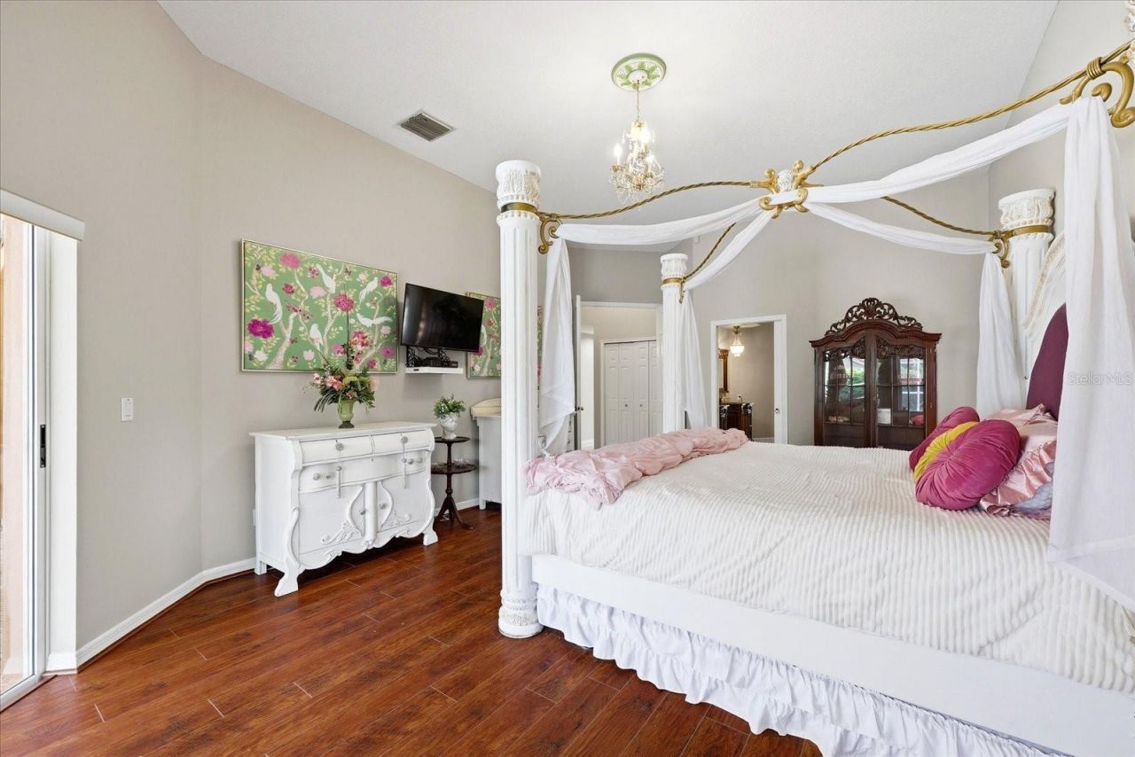 1384 Forestedge Boulevard, Oldsmar, FL 34677 Photo