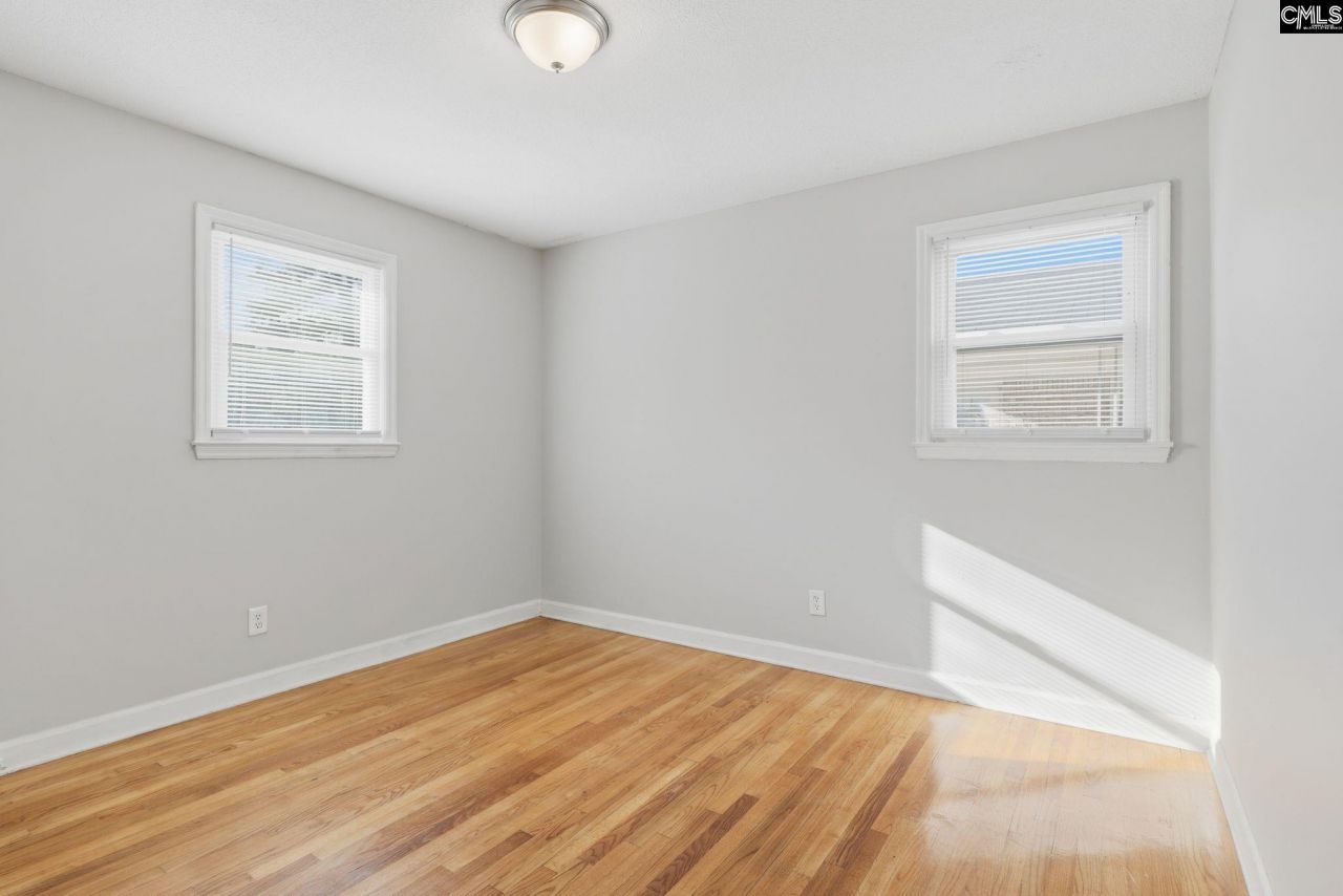 4237 Shorecrest Drive  Photo 14