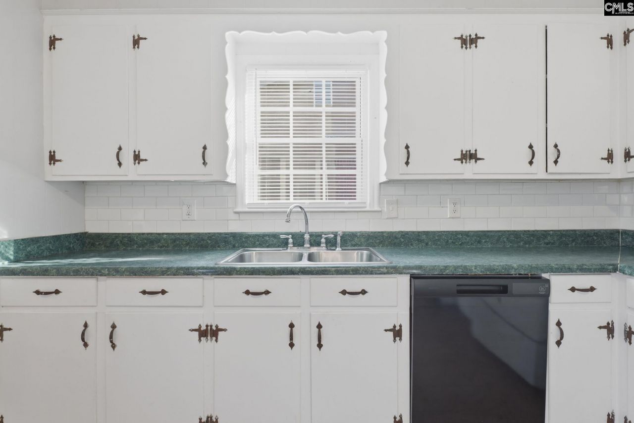 4237 Shorecrest Drive  Photo 18