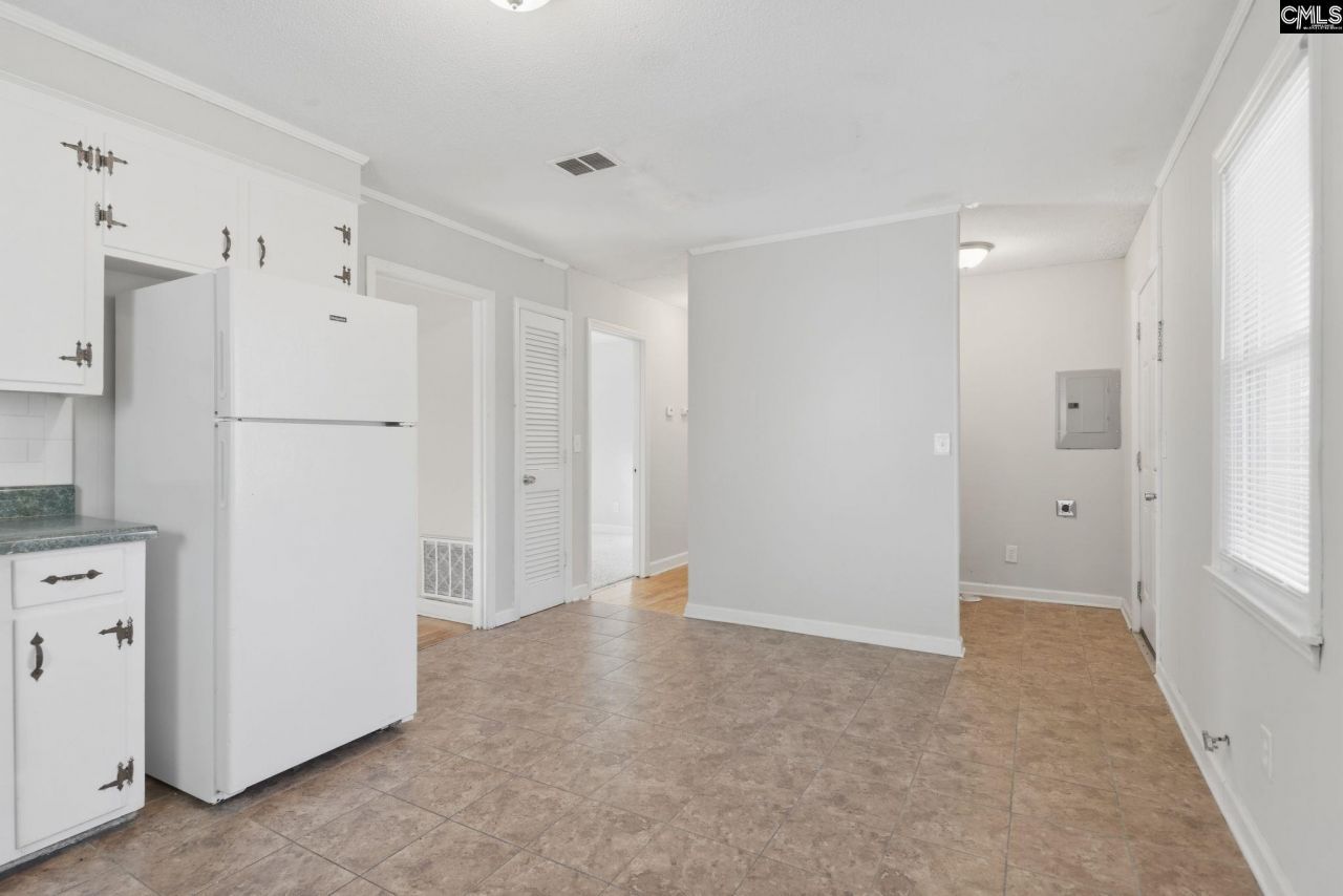 4237 Shorecrest Drive  Photo 19