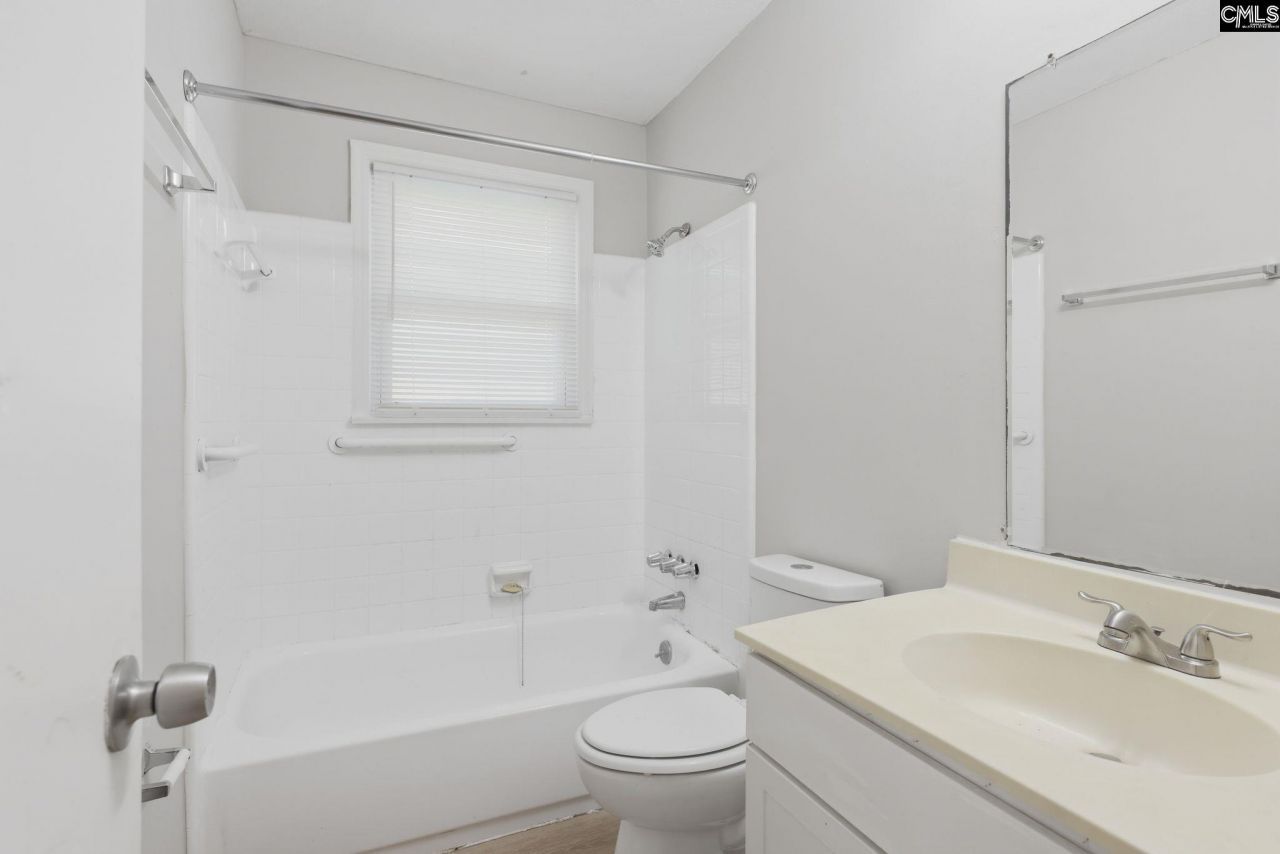 4237 Shorecrest Drive  Photo 23