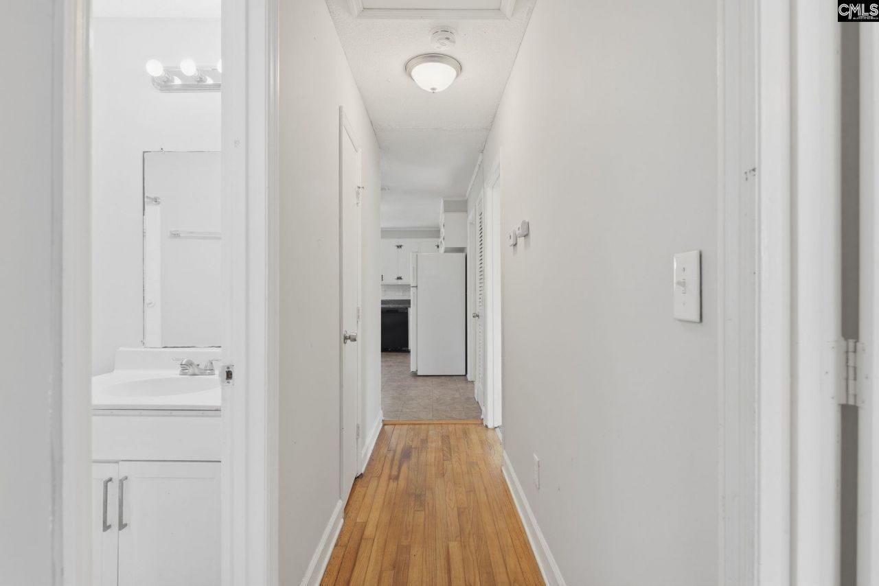 4237 Shorecrest Drive  Photo 27