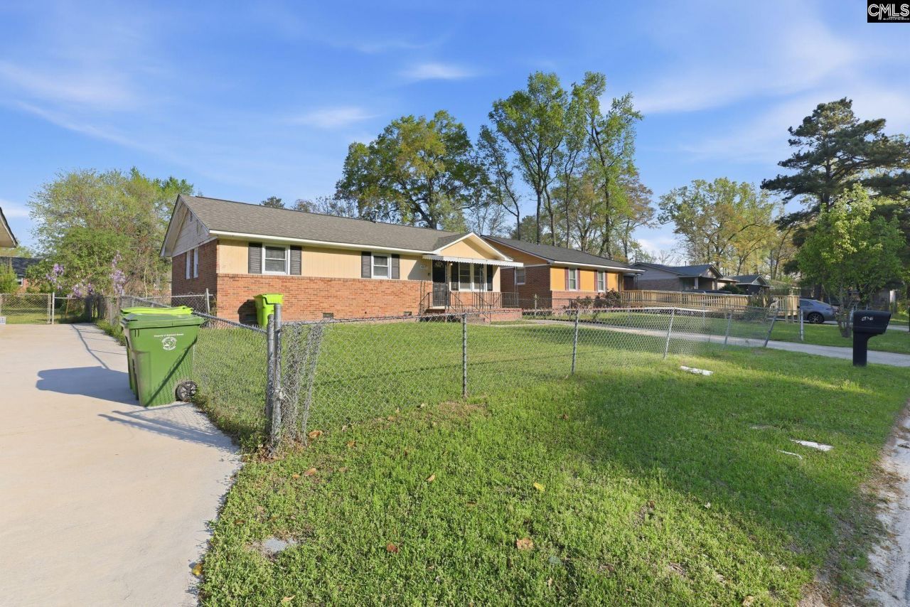 4237 Shorecrest Drive  Photo 5