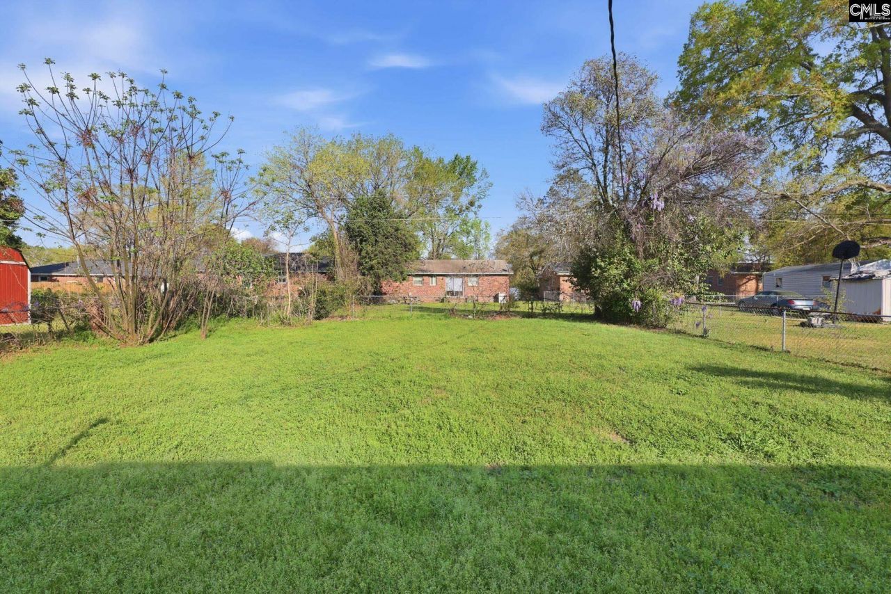 4237 Shorecrest Drive  Photo 7