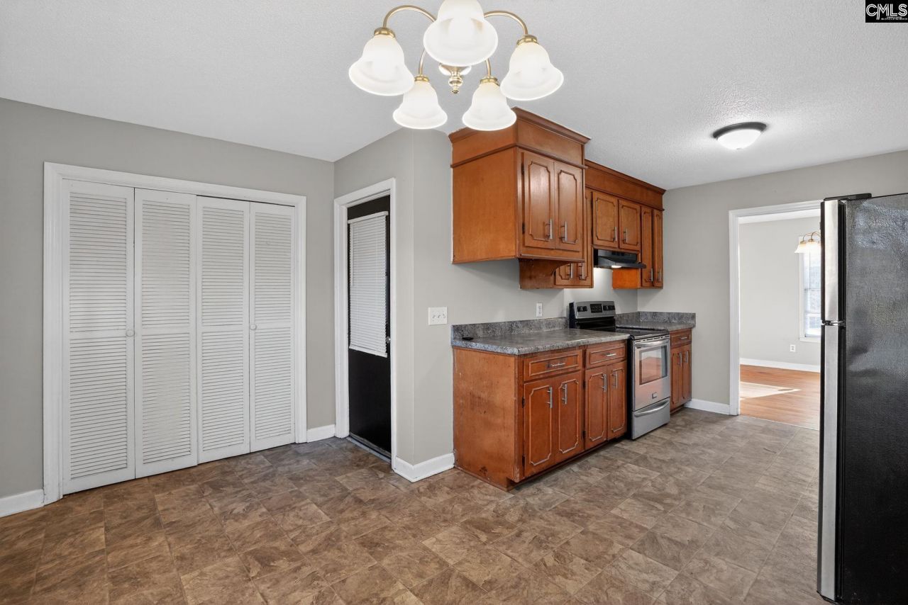 6 Woodtrail Court  Photo 18