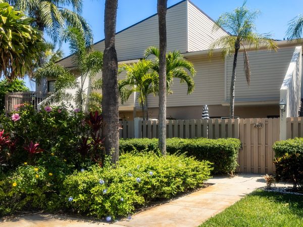 602 Executive Center Drive, Unit 105, West Palm Beach, FL 33401