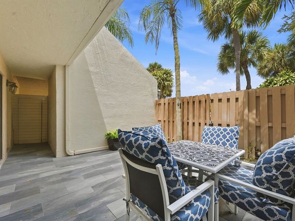 602 Executive Center Drive, Unit 105, West Palm Beach, FL 33401