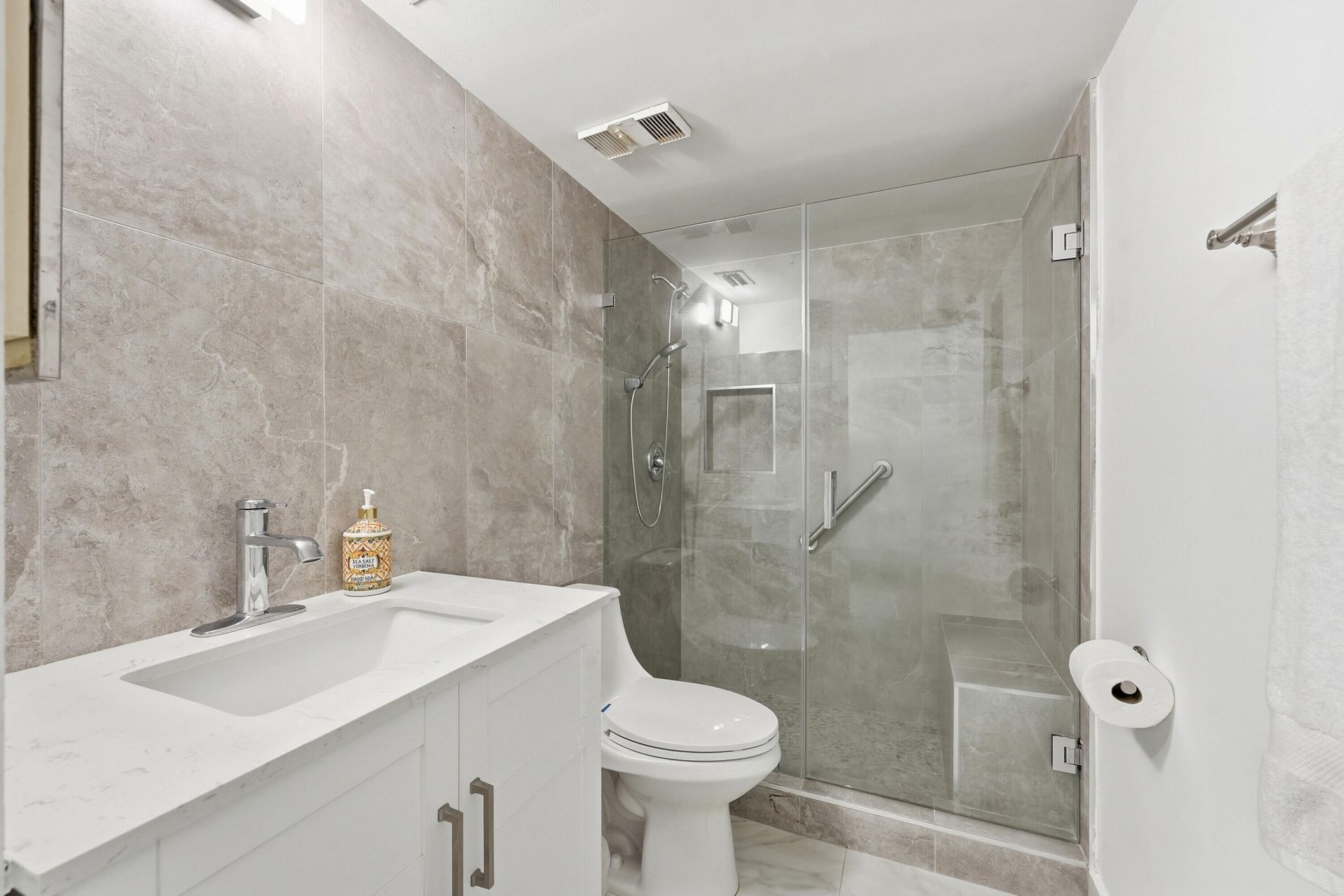 602 Executive Center Drive, Unit 105, West Palm Beach, FL 33401 Photo