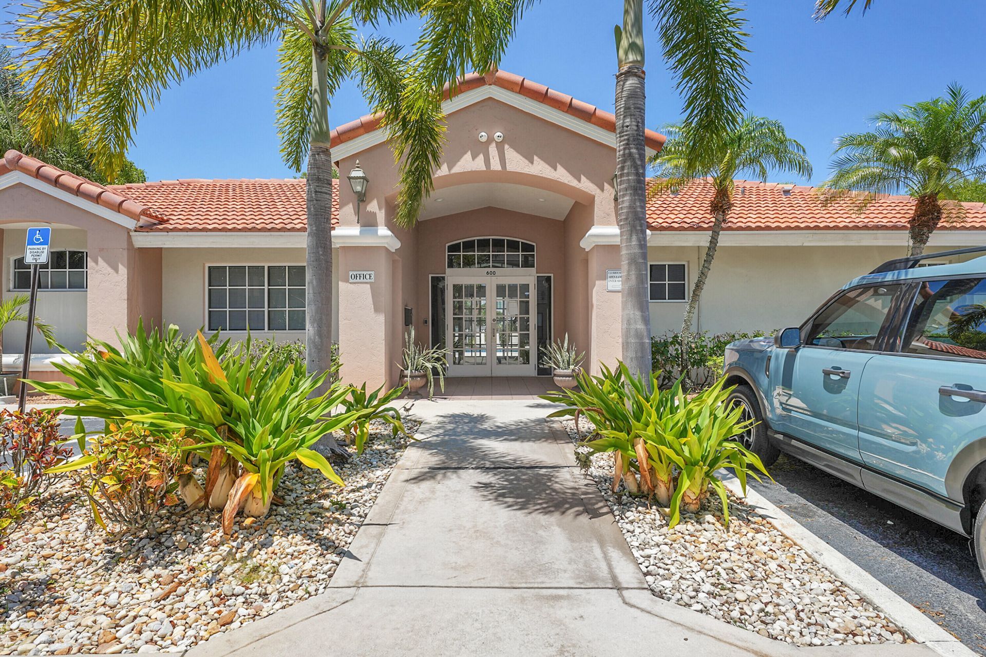 602 Executive Center Drive, Unit 105, West Palm Beach, FL 33401 Photo