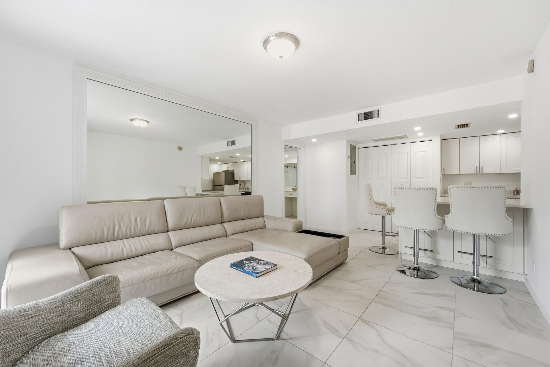 602 Executive Center Drive, Unit 105, West Palm Beach, FL 33401 Photo