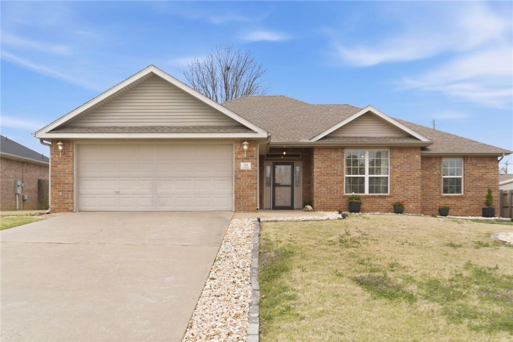 194 Hailey Drive, Centerton, AR 72719 Main Photo
