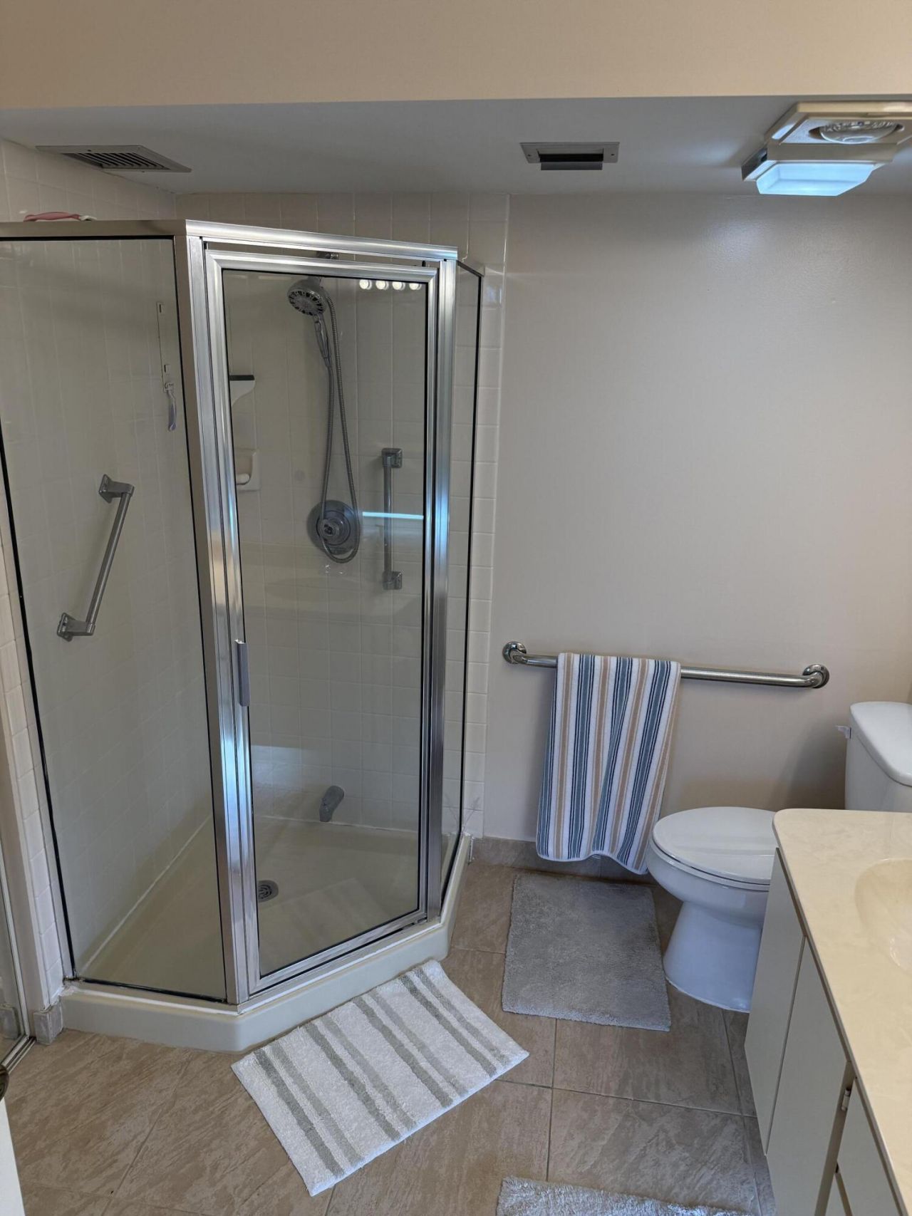 2761 Village Boulevard, Unit 305, West Palm Beach, FL 33409 Photo