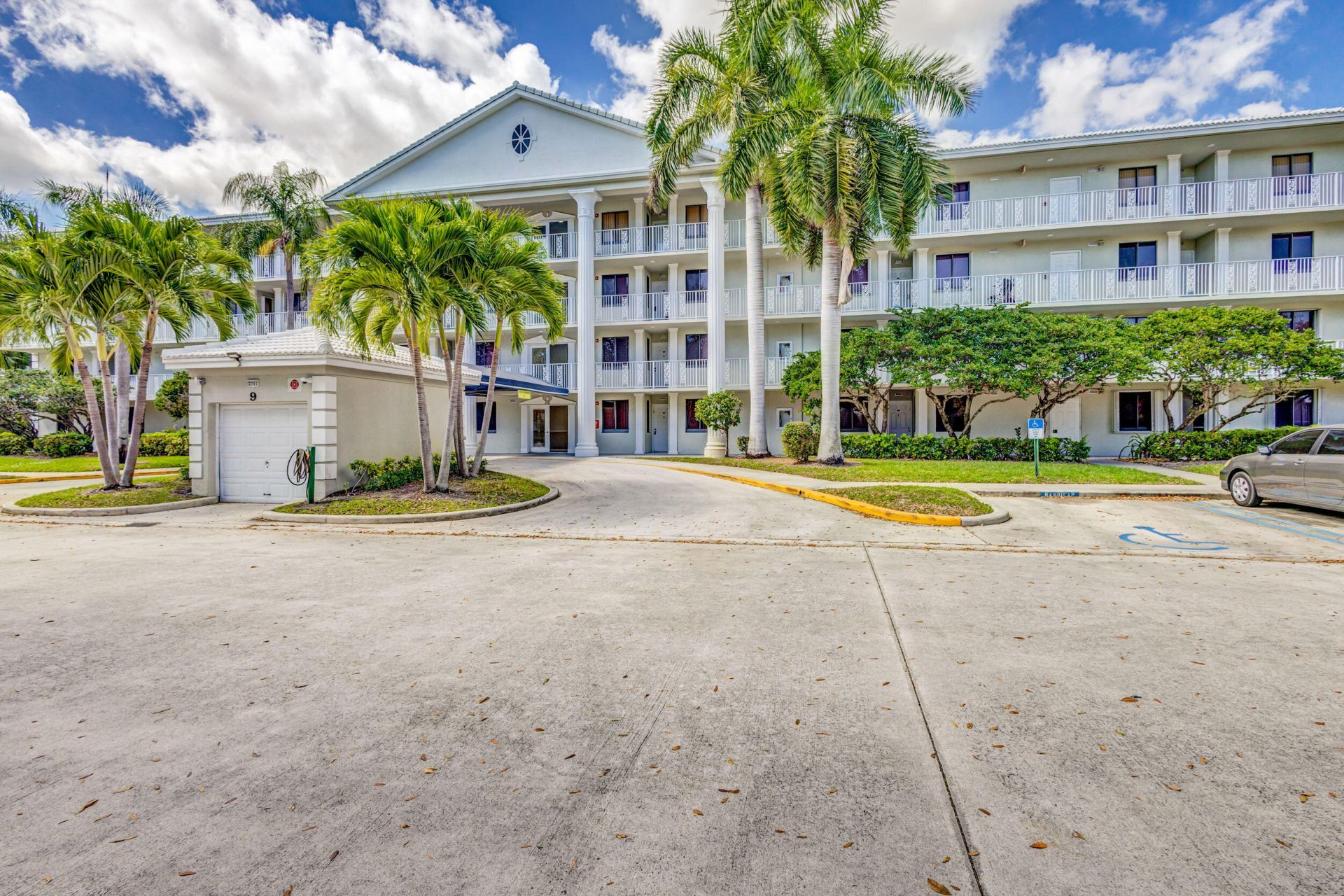 2761 Village Boulevard, Unit 305, West Palm Beach, FL 33409 Photo