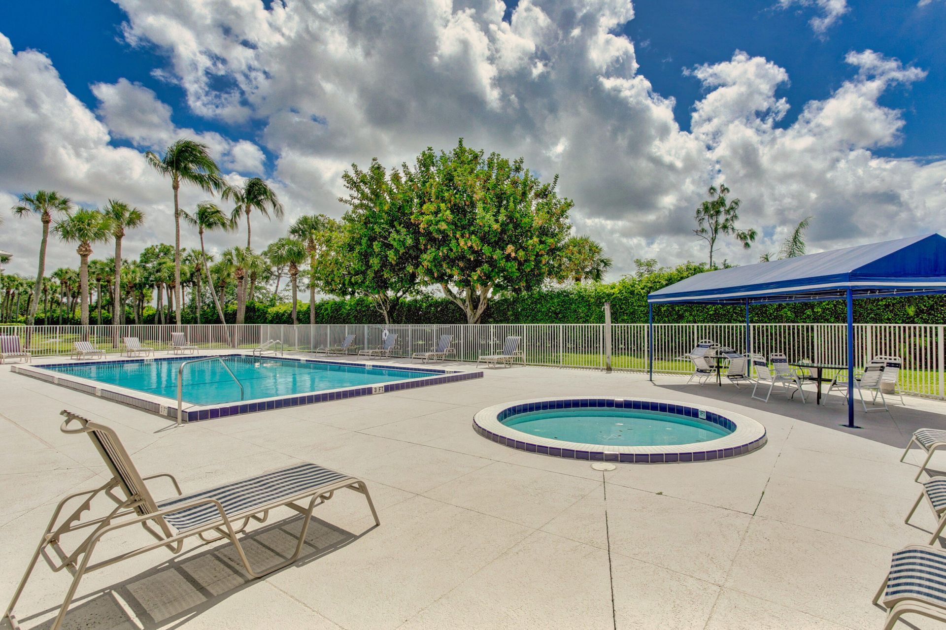 2761 Village Boulevard, Unit 305, West Palm Beach, FL 33409 Photo