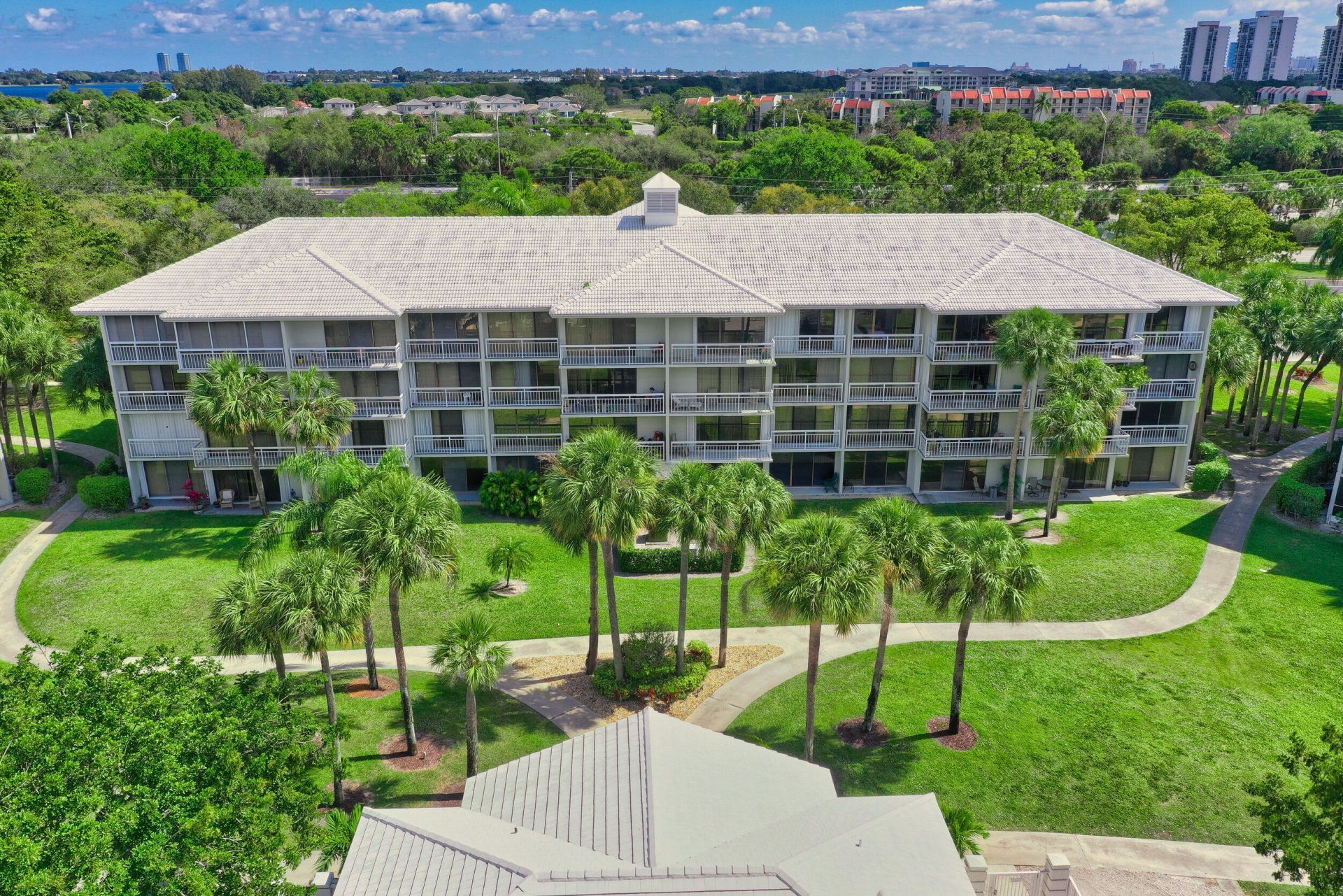 2761 Village Boulevard, Unit 305, West Palm Beach, FL 33409 Photo