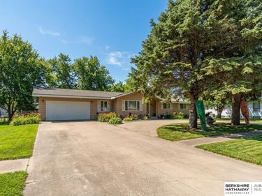 216 North Street , Nehawka, NE 68413