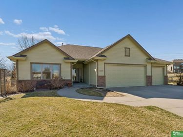 12219 S 75th Circle , Papillion, NE 68046
