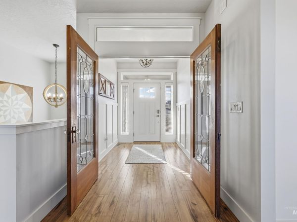 27204 Serenity Ln, Caldwell, ID 83607